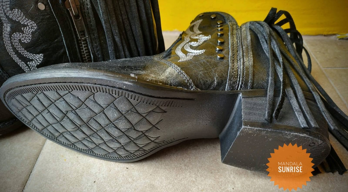 Cowgirl Boots Size 6